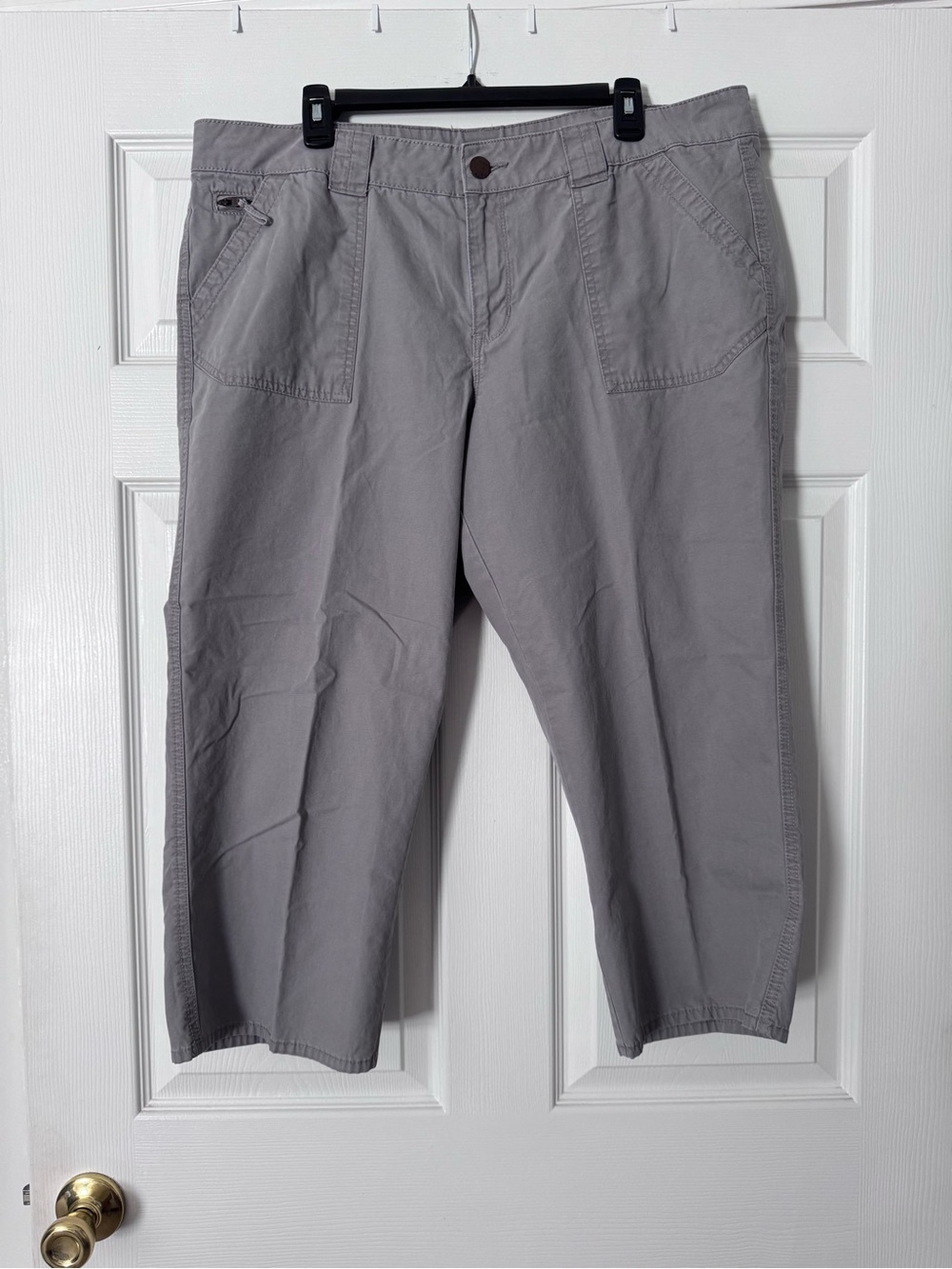 GAP Light Gray Women’s Crop Chinos